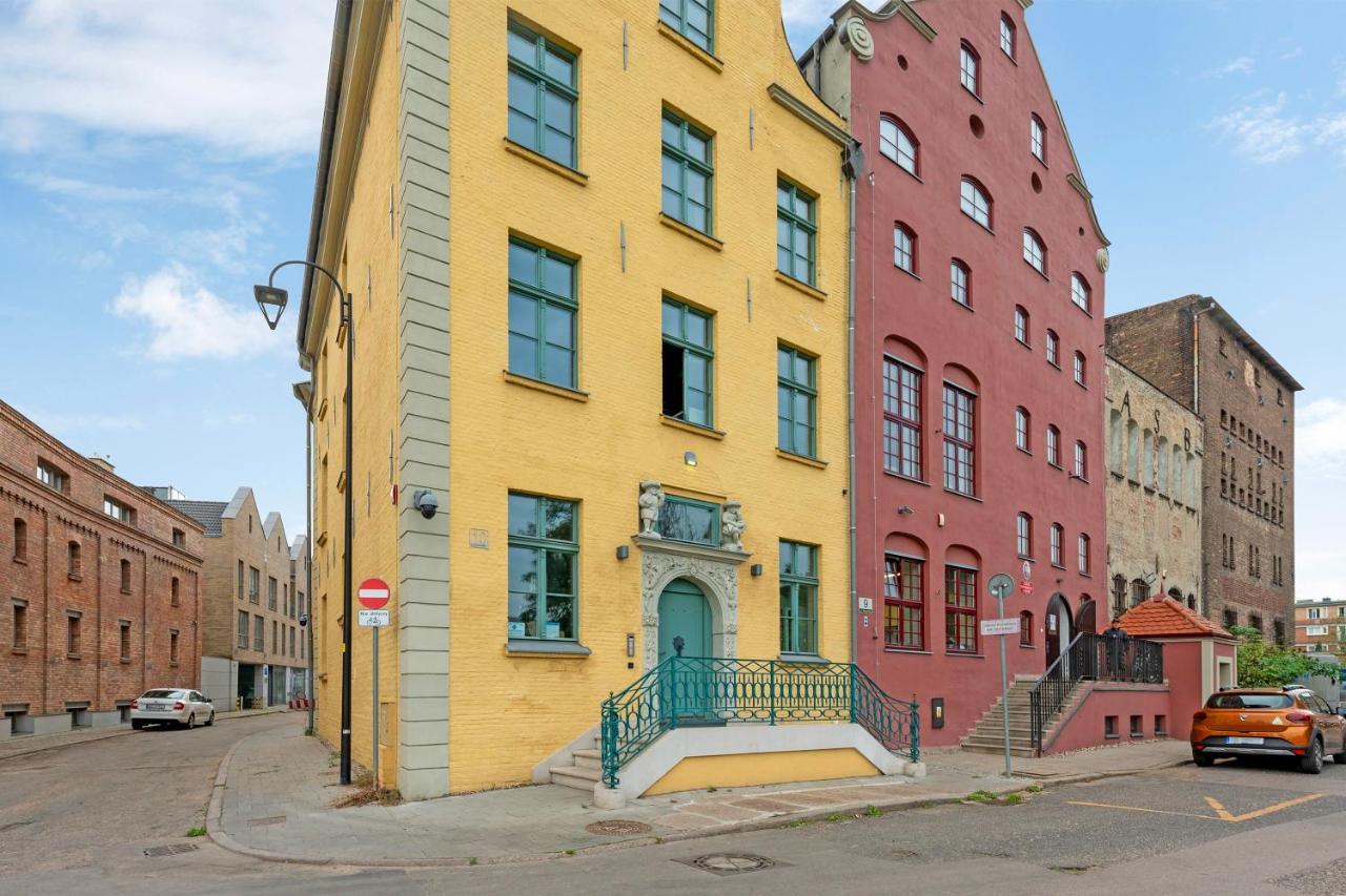 Historical Townhouse By Blue Mandarin Apartment กดัญสก์ ภายนอก รูปภาพ