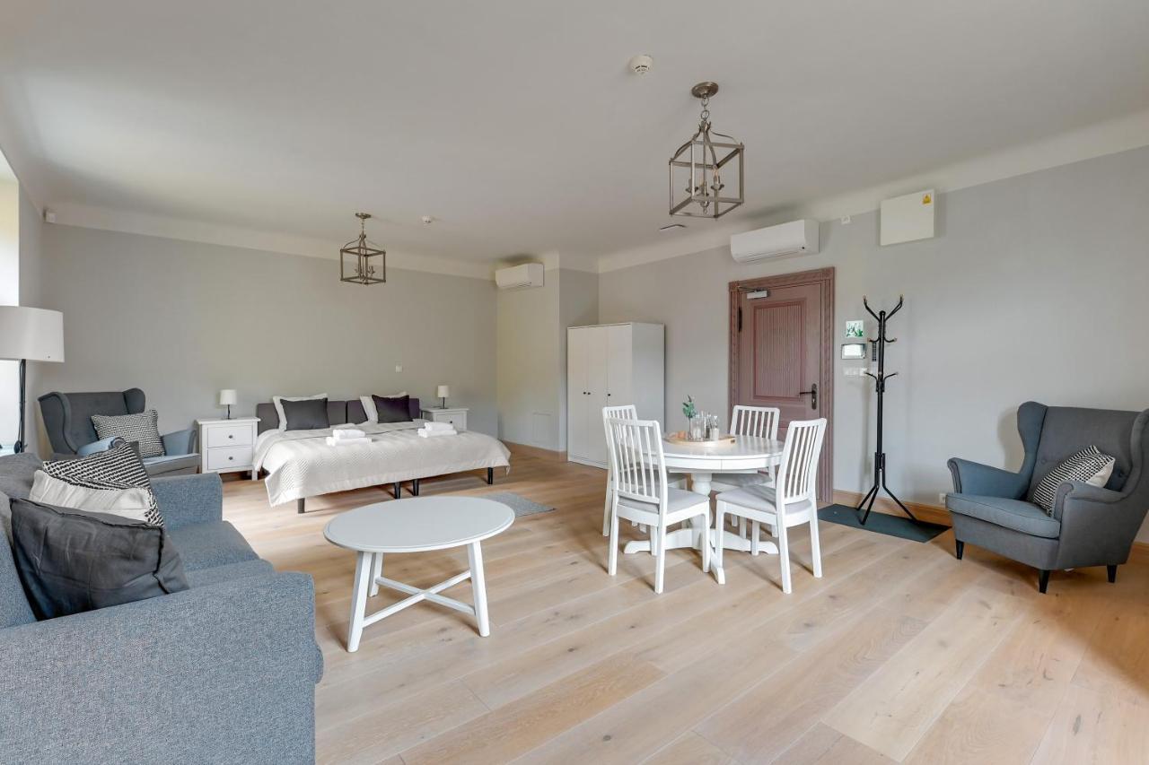 Historical Townhouse By Blue Mandarin Apartment กดัญสก์ ภายนอก รูปภาพ